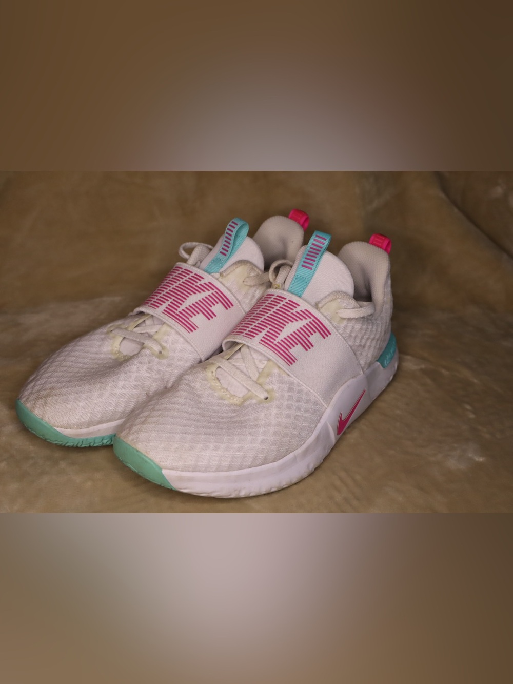 Nike Kids White Pink & Teal Elastic Strap Sneakers